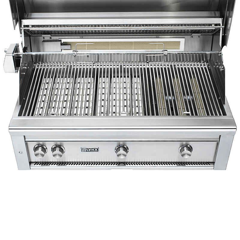 Lynx Professional 42 in. 4-Burner Built-In Natural Gas Grill with