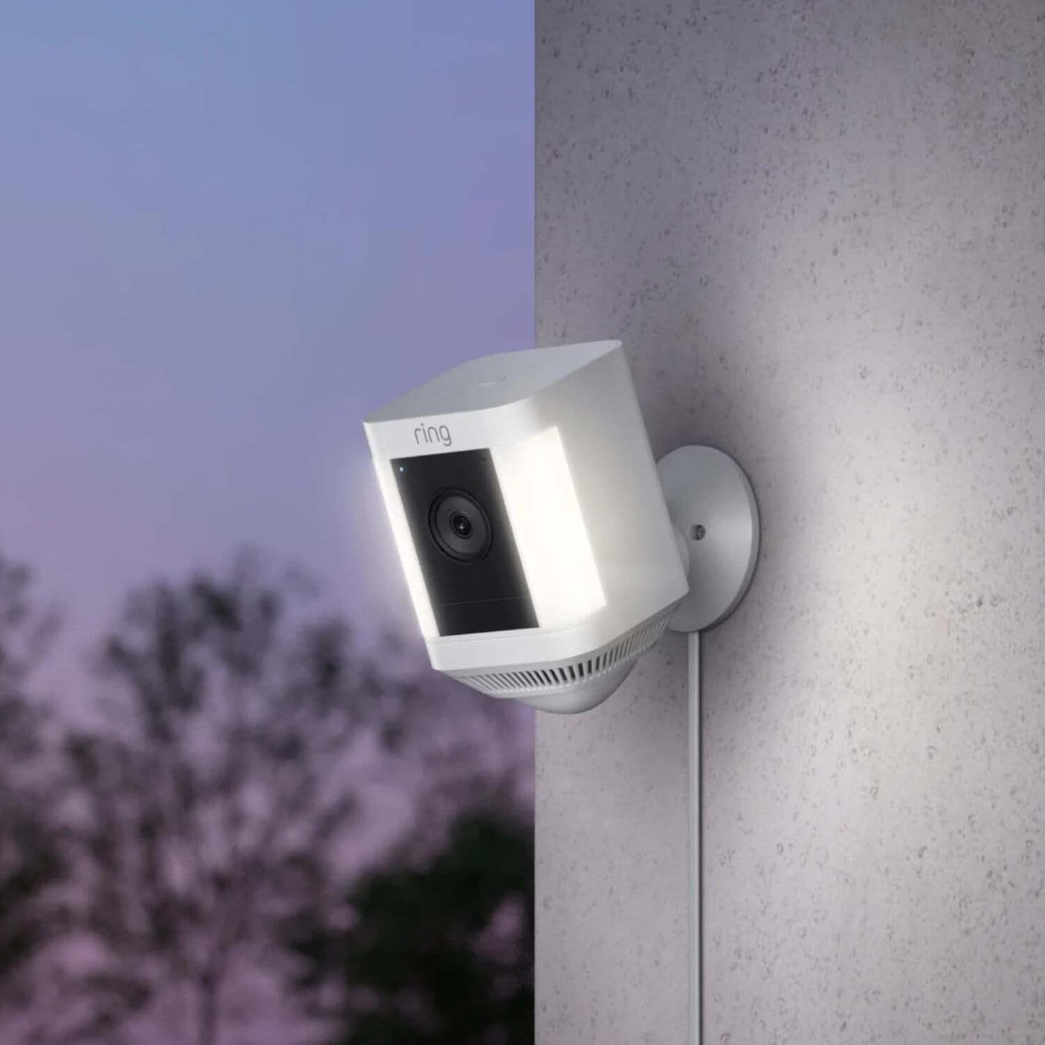 Ring - Spotlight Cam Plus Outdoor/Indoor 1080p Plug-In