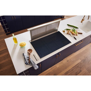 Wolf Transitional Series 36 in. Induction Cooktop with 5 Smoothtop Burners - Black, , hires