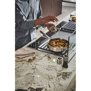 Wolf Transitional 15 in. 2-Burner Natural Gas Cooktop with Simmer Burner - Stainless Steel, , hires