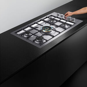 Fisher & Paykel Series 9 36 in. 5-Burner LP Gas Cooktop with Simmer Burner & Power Burner - Stainless Steel, , hires