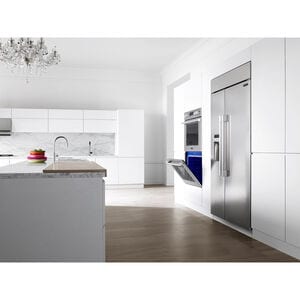 Signature Kitchen Suite 30 in. 9.4 cu. ft. Smart Front Control Electric Double Wall Oven with True European Convection - Stainless Steel, , hires