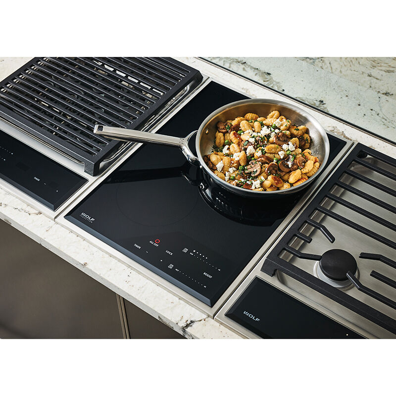 Wolf Transitional 15 in. 2-Burner Induction Cooktop with Simmer