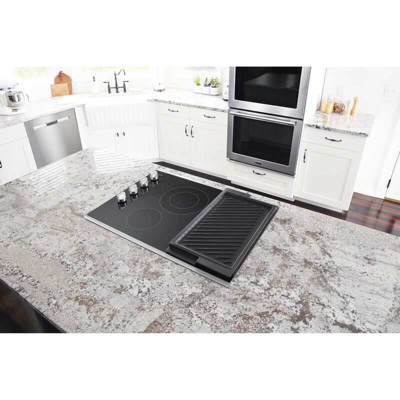 Maytag® Cooktop - Feature Spotlight: Reversible grill and griddle