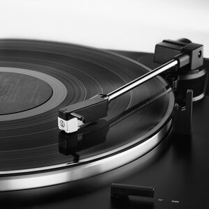 Audio-Technica Fully-Automatic Belt-Drive 2 Speed Wireless Bluetooth Turntable - Matte Black, , hires