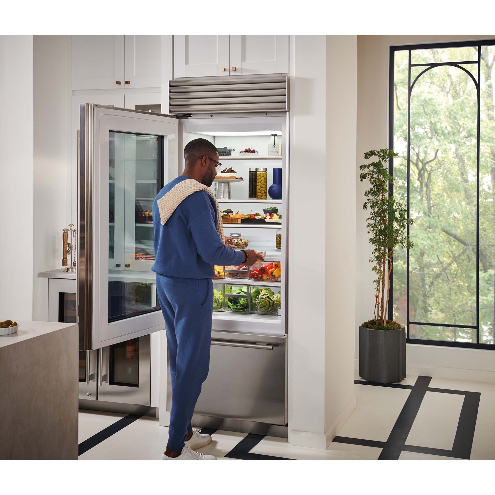 Sub-Zero Classic Series 30 in. Built-In 17.0 cu. ft. Left-Hinged