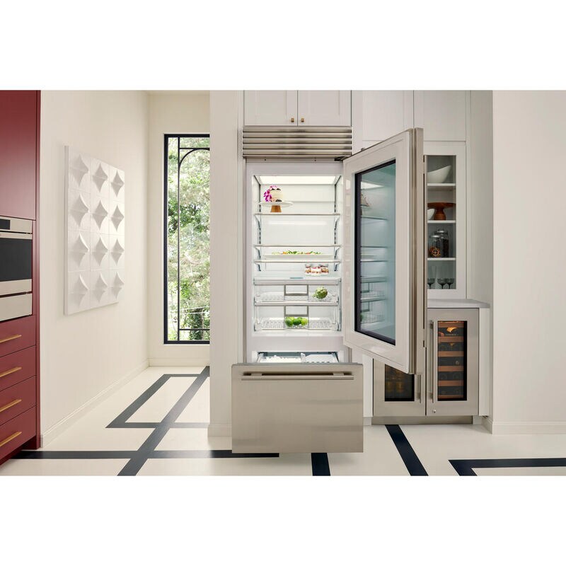 Sub-Zero Classic Series 30 in. Built-In 17.0 cu. ft. Smart Bottom Freezer Refrigerator with Professional Handles- Stainless Steel, , hires