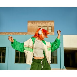 New Bose Quiet Comfort headphones - White Smoke, , hires