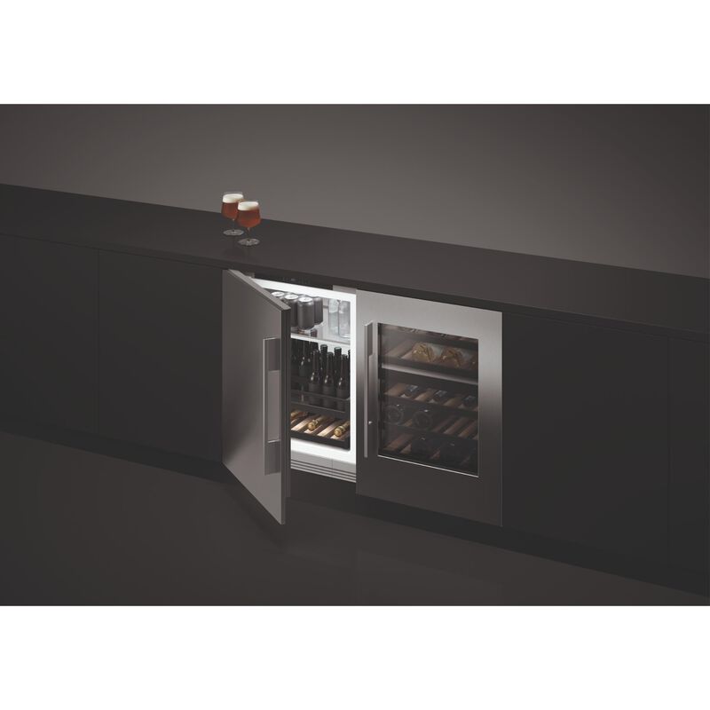 Fisher & Paykel Series 9 24 in. Built-In 4.6 cu. ft. Smart Compact Beverage Center with Adjustable Shelves & Digital Control - Custom Panel Ready, , hires