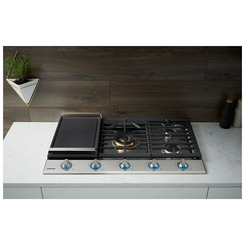 Samsung 36 in. 5-Burner Smart Natural Gas Cooktop with Griddle, Simmer Burner & Power Burner - Stainless Steel, Stainless Steel, hires