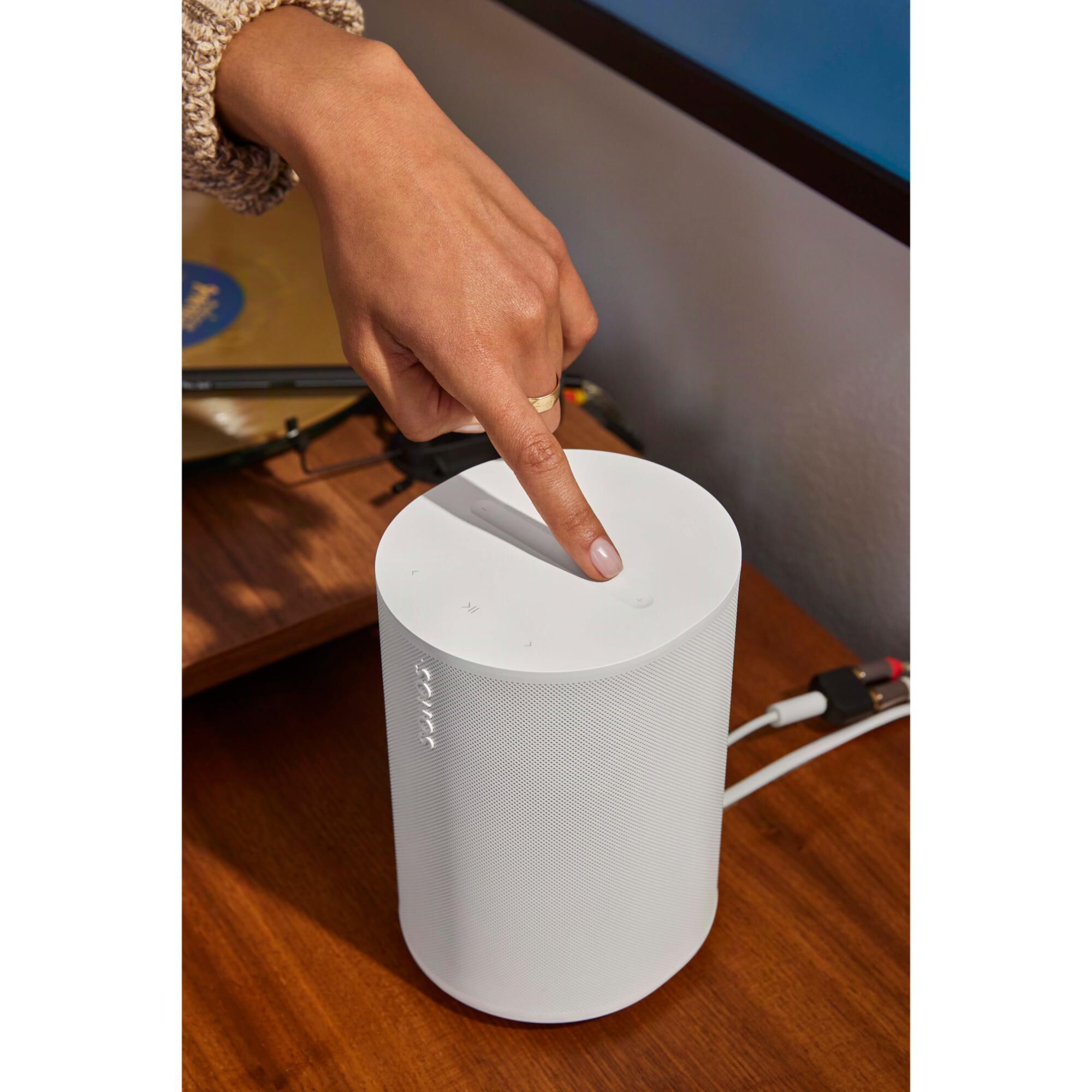 Sonos Era 100 SL Smart Speaker - White | P.C. Richard & Son
