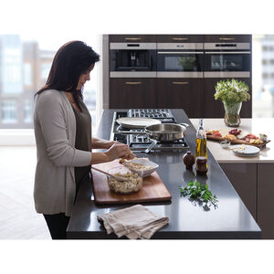 Wolf Transitional Series 15 in. Single Burner Natural Gas Cooktop - Stainless Steel, , hires