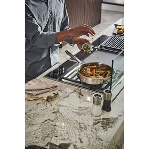 Wolf Transitional 15 in. 2-Burner Induction Cooktop with Simmer Burner & Power Burner - Stainless Steel, , hires