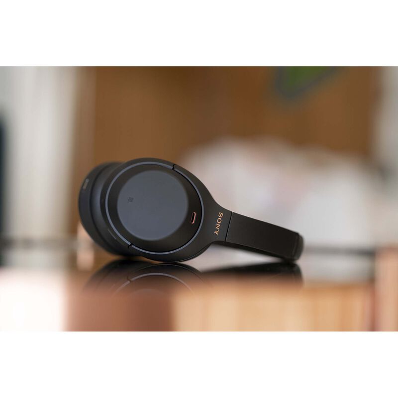 Sony - WH-1000XM4 Wireless Noise-Cancelling Over-the-Ear Headphones - Black, , hires