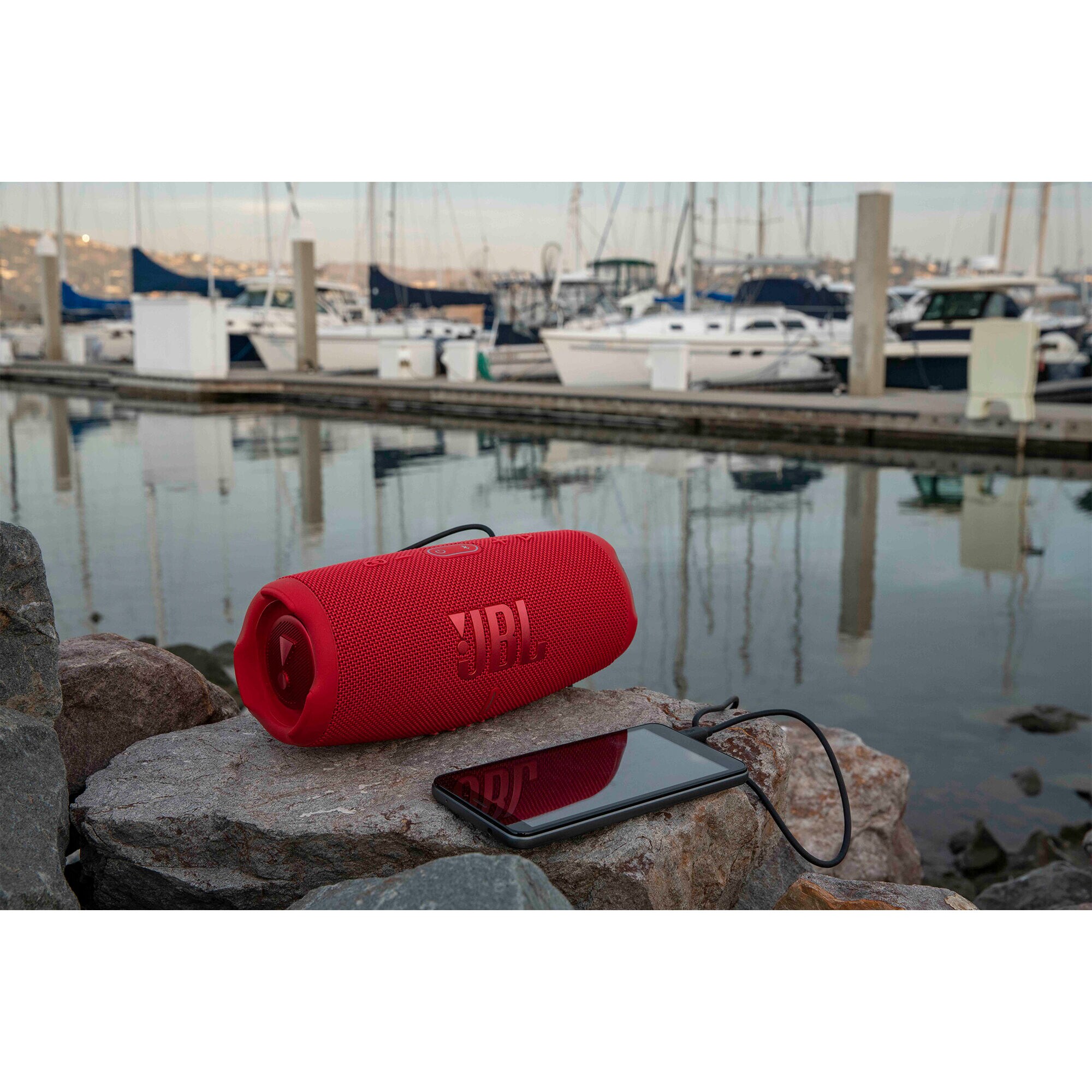 ♦️新品。未開封♦️JBL Charge 5 レッド JBL Charge 5 - Waterproof Portable Bluetooth Speaker - Black/Red