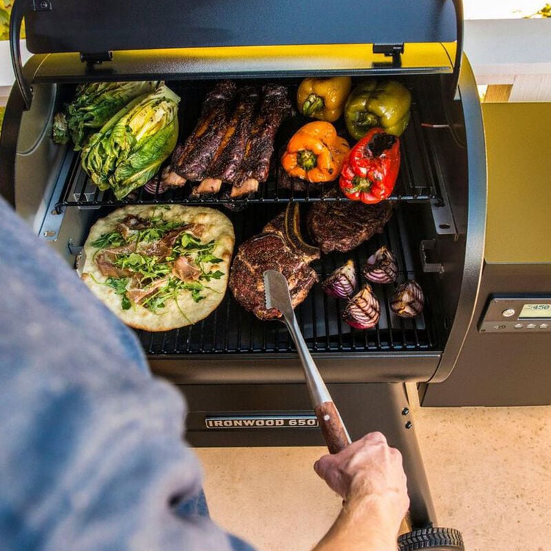 Traeger Ironwood 650 Pellet Grill - Black, , hires