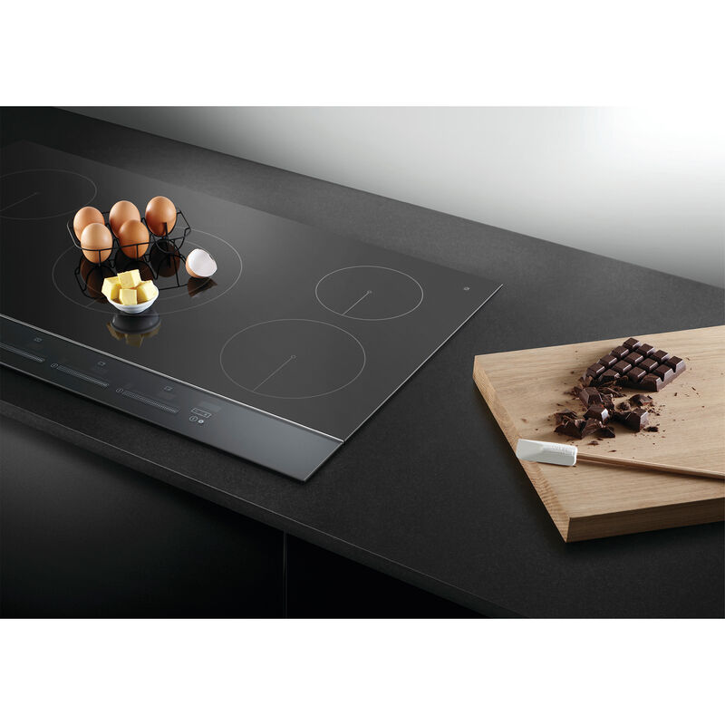 Fisher & Paykel Series 7 36 in. 5-Burner Induction Cooktop with Simmer Burner & Power Burner - Black Glass, , hires