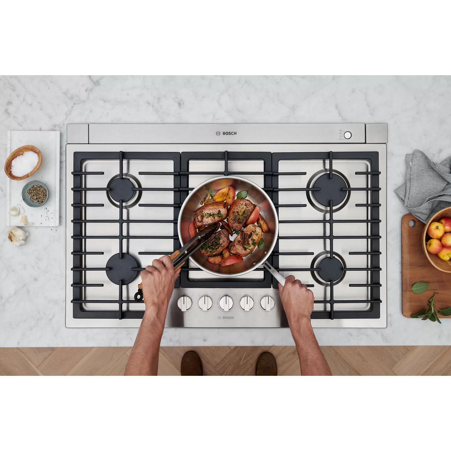 Bosch 800 Series 36 in. 5-Burner Natural Gas Cooktop with Simmer