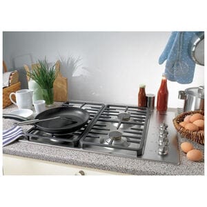 Miele Professional Series 30 in. 4-Burner Natural Gas Cooktop with Power Burner - Stainless Steel, , hires