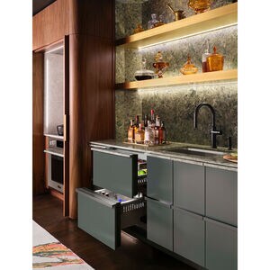 Signature Kitchen Suite 30 in. 4.7 cu. ft. Smart Steam Electric Single Wall Oven with True European Convection - Stainless Steel, , hires