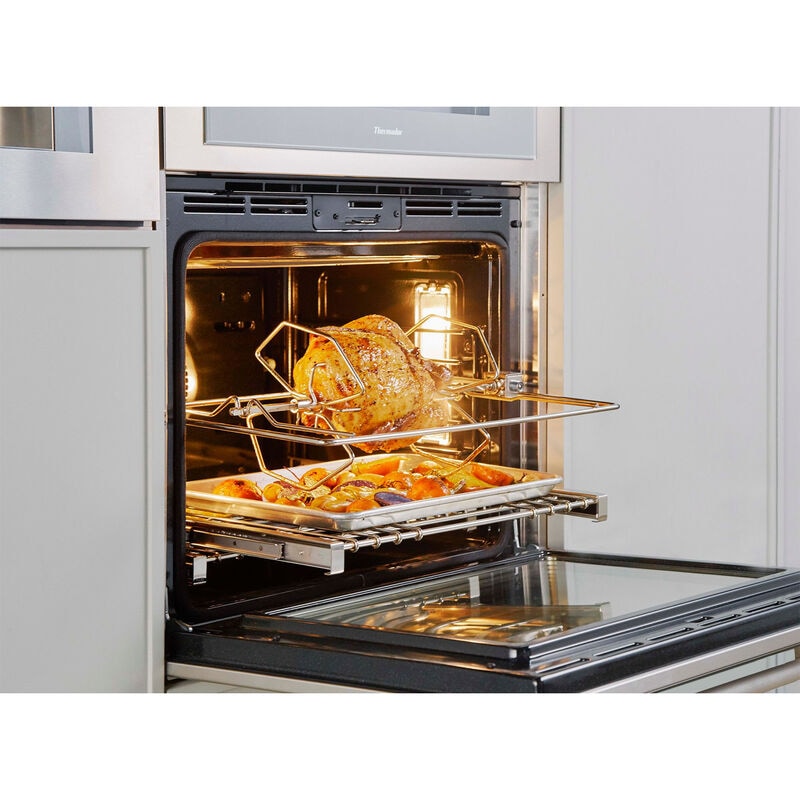 Thermador Masterpiece Series 30 in. 4.5 cu. ft. Smart Electric Single Wall Oven with True European Convection - Stainless Steel, , hires