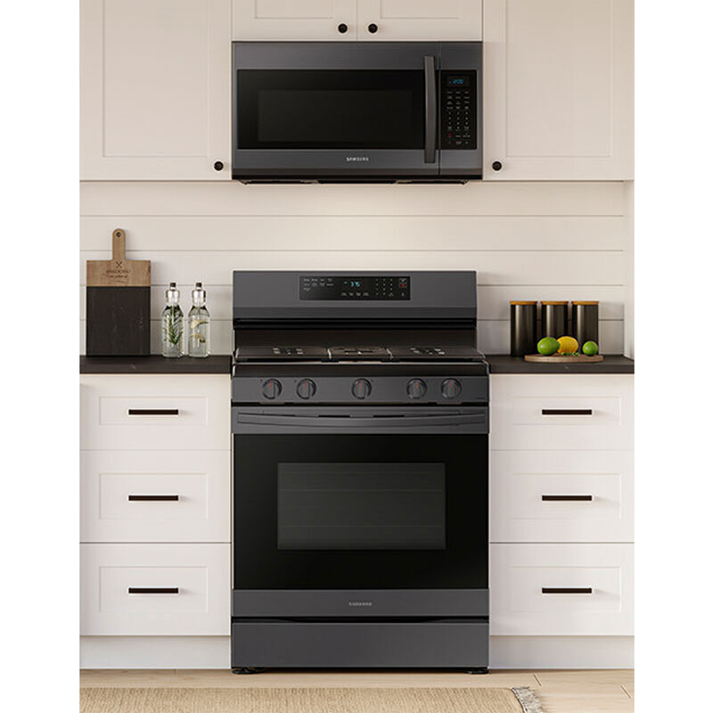 Samsung 30 in. 6.0 cu. ft. Smart Air Fry Convection Oven Freestanding Gas  Range with 5 Sealed Burners & Griddle - Black Stainless