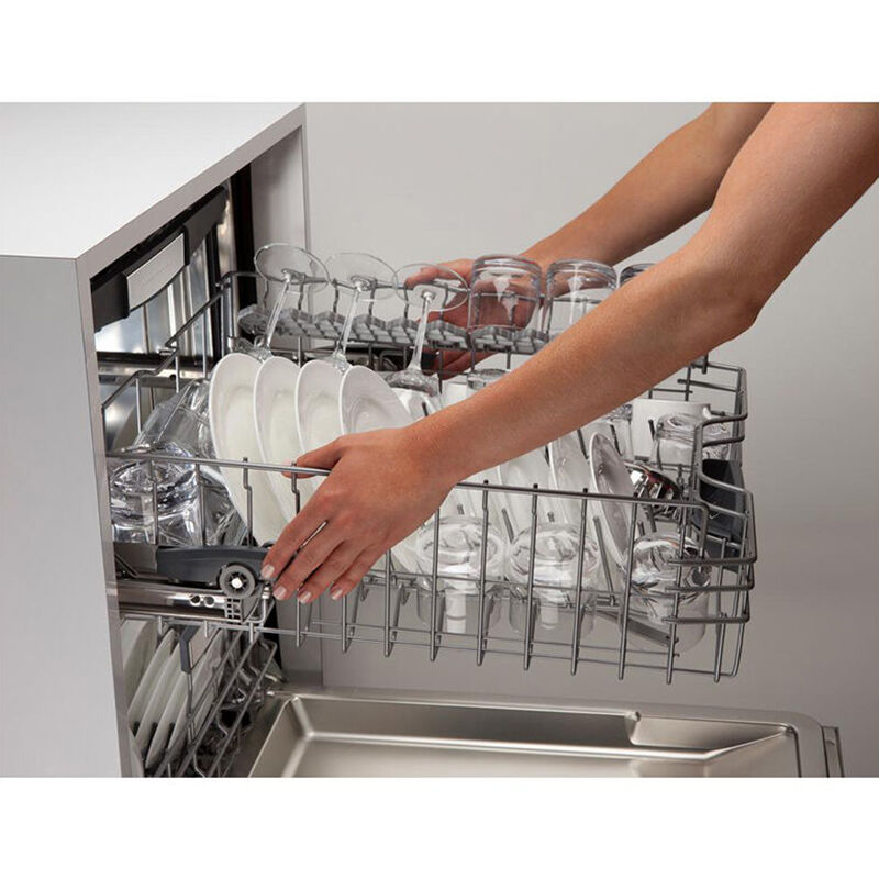 Svag Martyr betaling Bosch 100 Series 24 in. Built-In Dishwasher with Top Control, 48 dBA Sound  Level, 15 Place Settings, 5 Wash Cycles & Sanitize Cycle - Stainless Steel  | P.C. Richard & Son