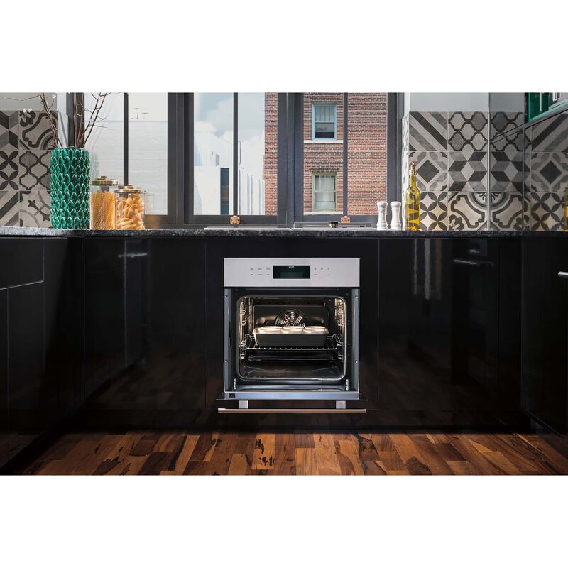 Wolf 15 in. Induction Cooktop with 2 Smoothtop Burners - Stainless Steel