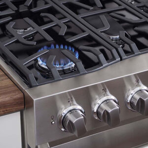 Viking 3 Series 30 in. 4.7 cu. ft. True European Convection Dual Fuel Range with 5 Sealed Burners - Stainless Steel, , hires