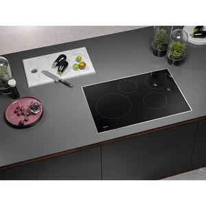 Miele 30 in. 4-Burner Smart Induction Cooktop with Power Burner - Black, , hires