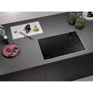 Miele 30 in. Induction Smart Cooktop with 4 Smoothtop Burners - Black, , hires