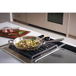 Wolf Transitional 15 in. 2-Burner Natural Gas Cooktop with Simmer Burner - Stainless Steel, , hires