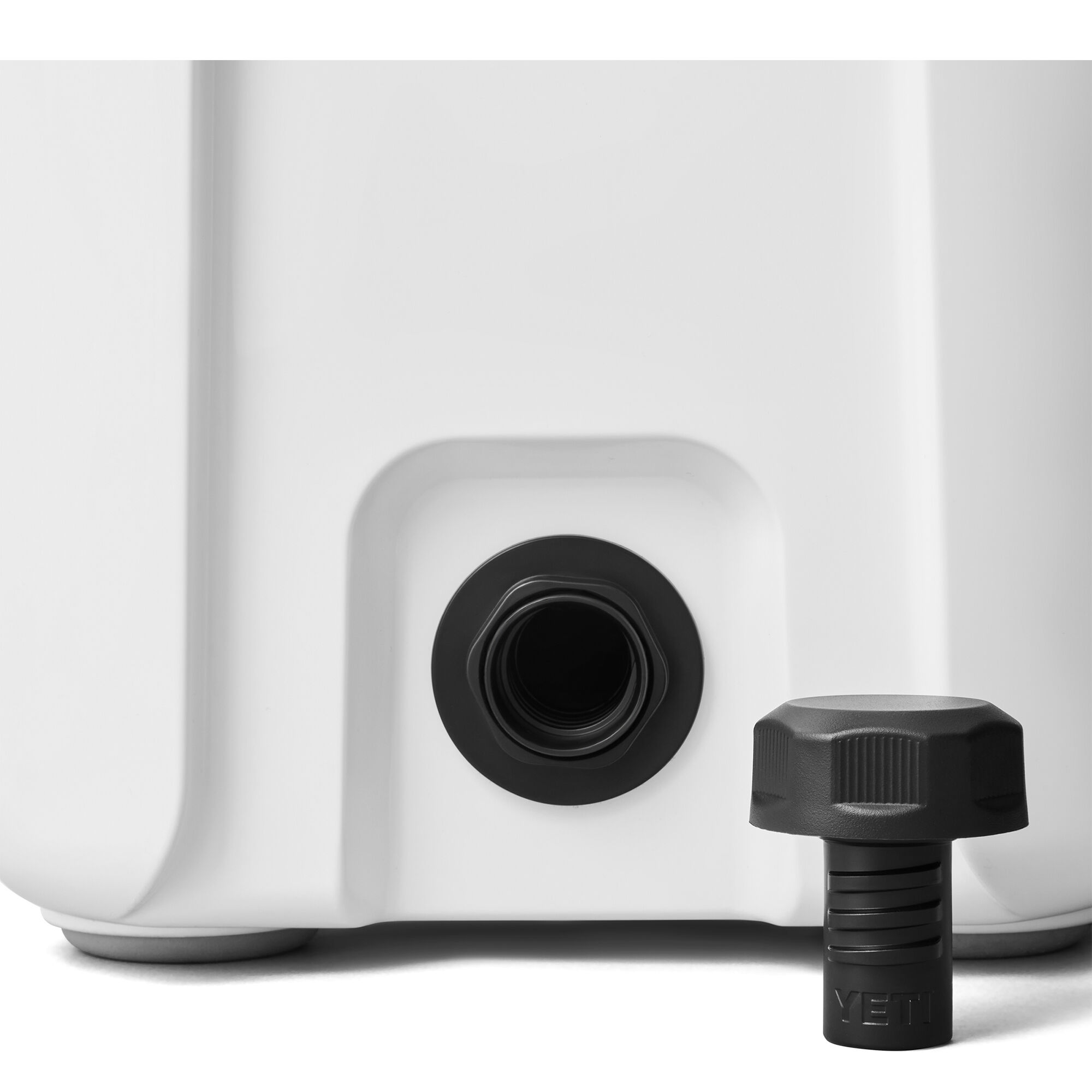 YETI Roadie 15 Hard Cooler - White | P.C. Richard & Son