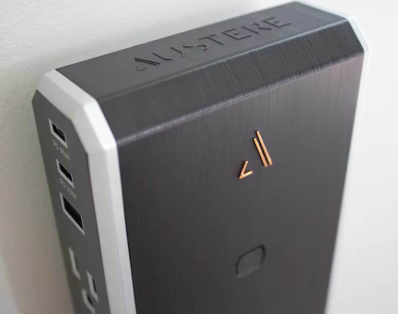 Austere Surge Protector model 7S-PS4-US1, Rapid Charge