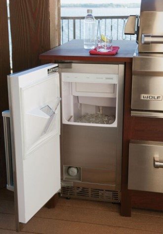Ice Maker as Part of Outdoor Kitchen on Deck