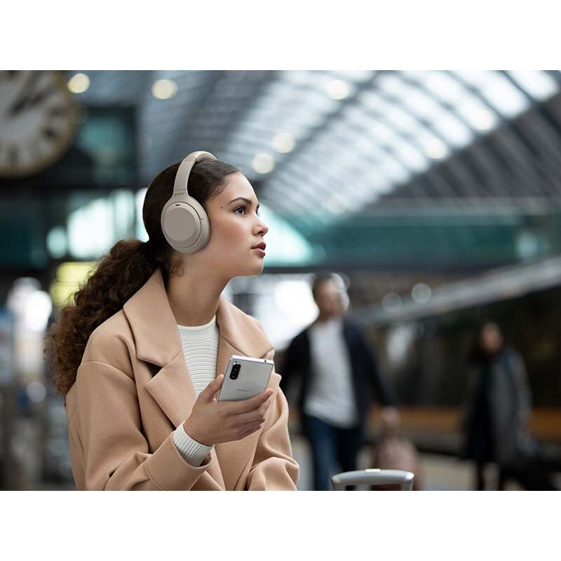 Sony - WH-1000XM4 Wireless Noise-Cancelling Over-the-Ear Headphones - Silver, , hires