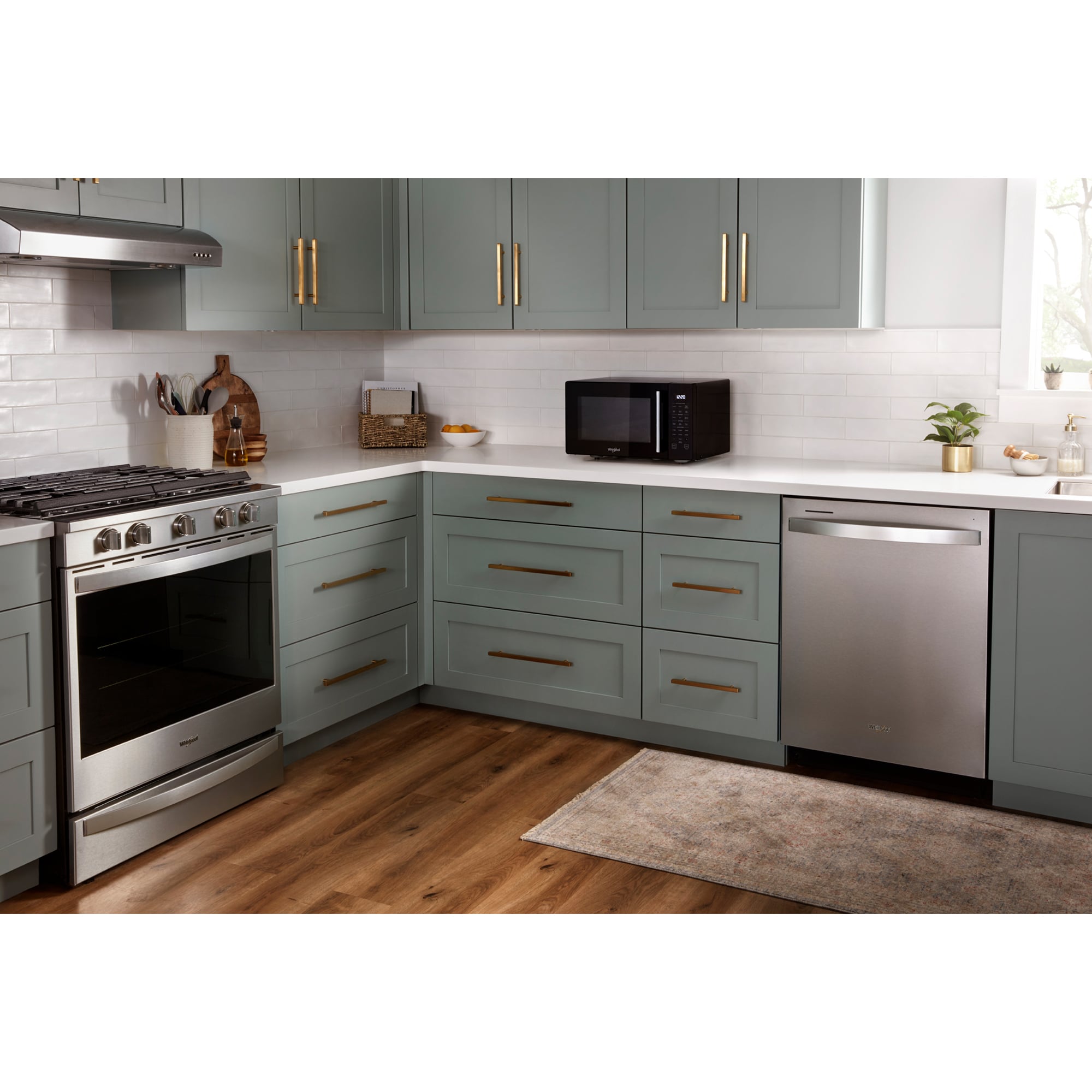 Whirlpool 19 in. 0.9 cu. ft. 900W Countertop Microwave - Black, , hires