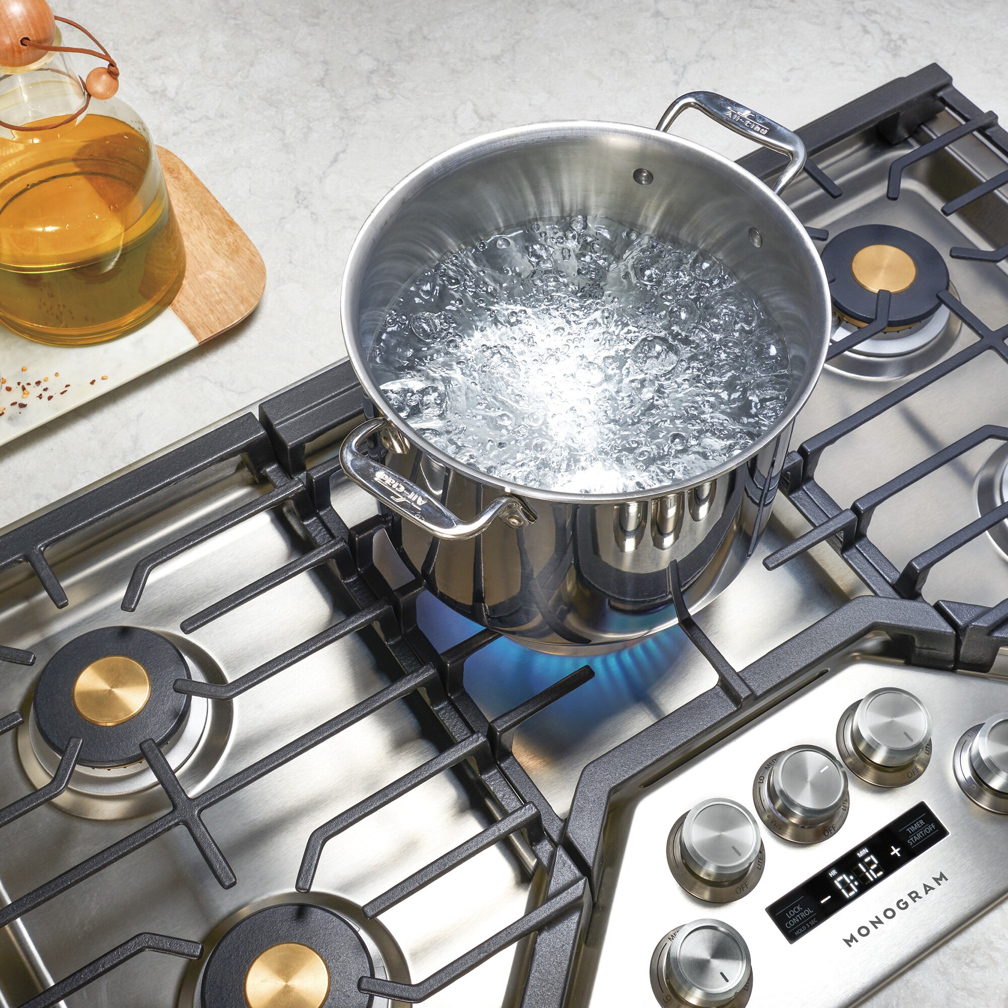 Monogram 36 in. 5-Burner Smart Natural Gas Cooktop with Griddle, Simmer Burner & Power Burner - Stainless Steel, , hires