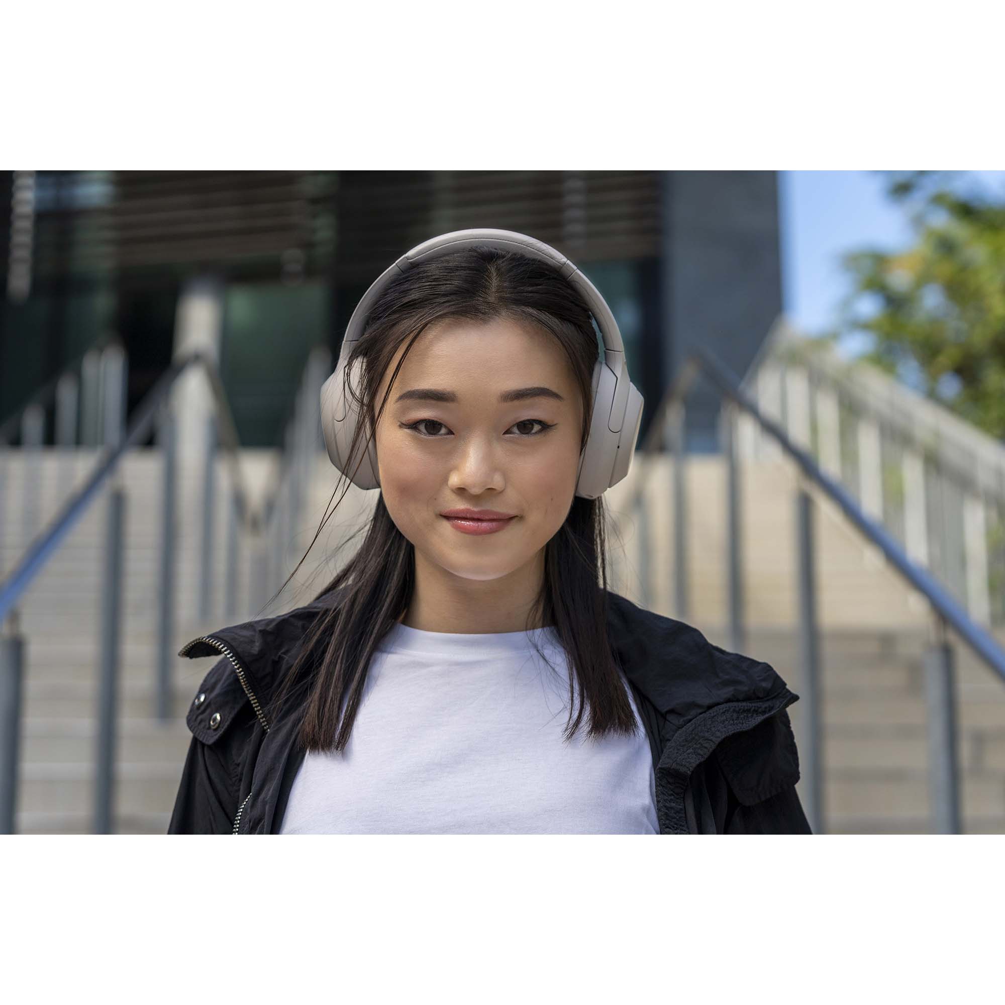 Sony - WH-1000XM4 Wireless Noise-Cancelling Over-the-Ear Headphones - Silver, , hires