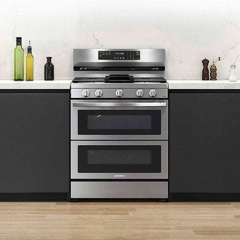 Samsung 30 in. 6 cu. ft. Smart Air Fry True European Convection Double Oven Gas Range with 5 Sealed Burners & Griddle - Stainless Steel, Stainless Steel, hires
