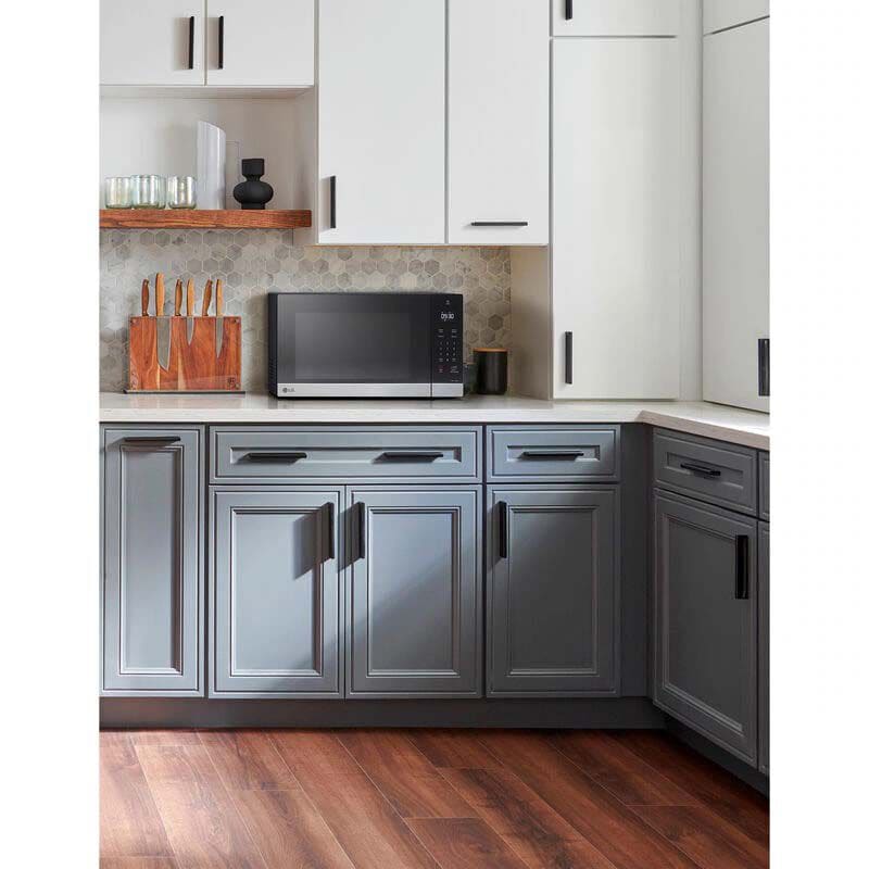 LG 21 in. 1.5 cu. ft. 1200W Countertop Microwave with Sensor Cooking - Stainless Steel, , hires