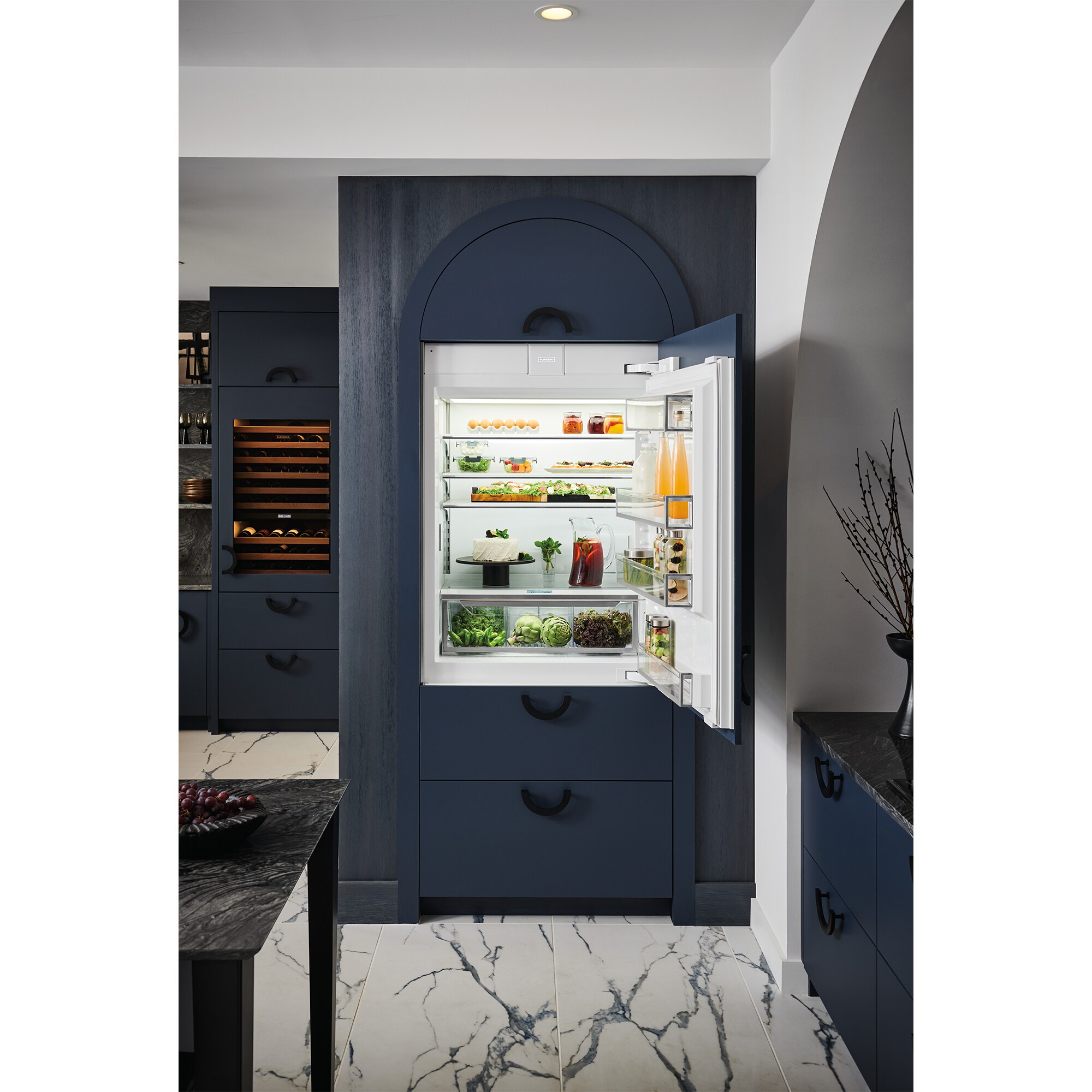 Sub-Zero 36 in. Built-In 19.6 cu. ft. Counter Depth Bottom Freezer Refrigerator with Internal Filtered Water Dispenser - Custom Panel Ready, , hires