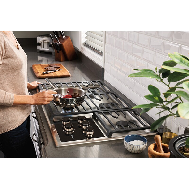 Wolf Transitional 36 in. 5-Burner Natural Gas Cooktop with Simmer Burner & Power Burner - Stainless Steel, , hires