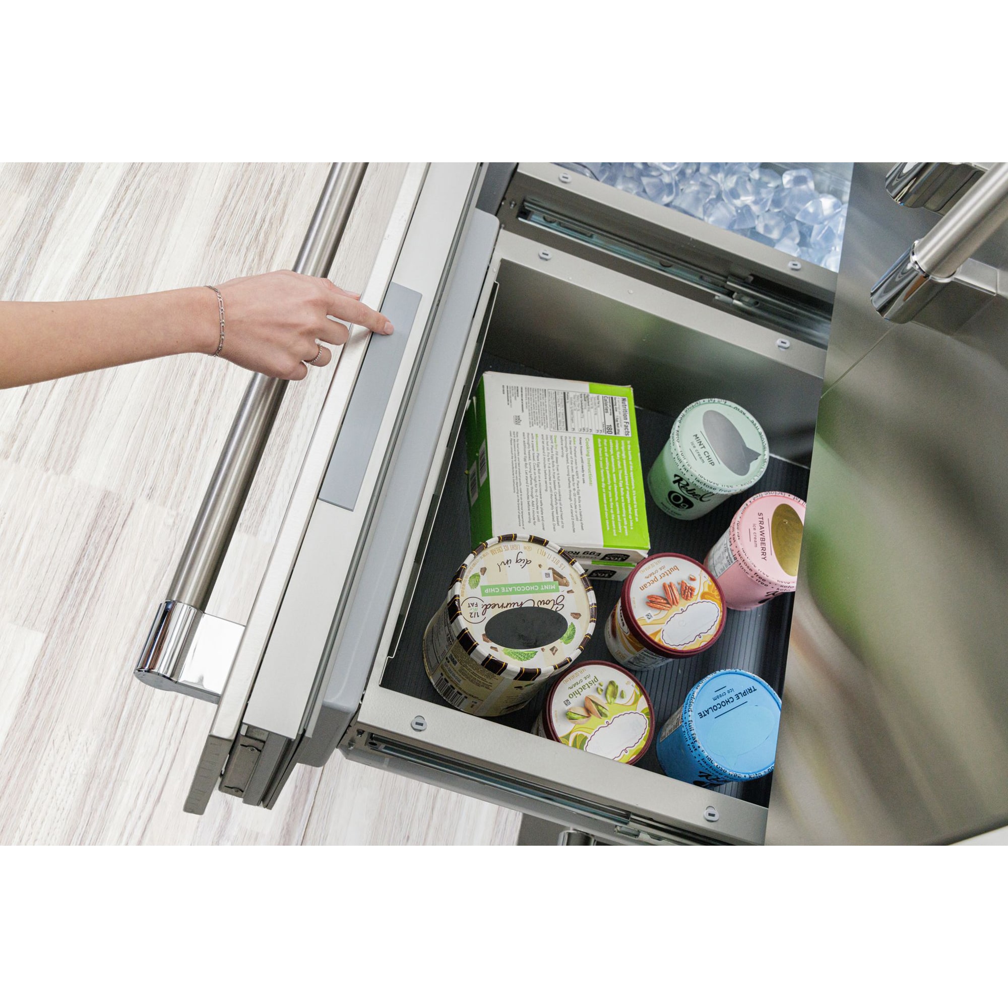 Thermador Freedom Collection 36 in. Built-In 20.1 cu. ft. Smart Counter Depth 4-Door French Door Refrigerator with Internal Water Dispenser and Masterpiece handles Stainless Steel, Stainless Steel, hires