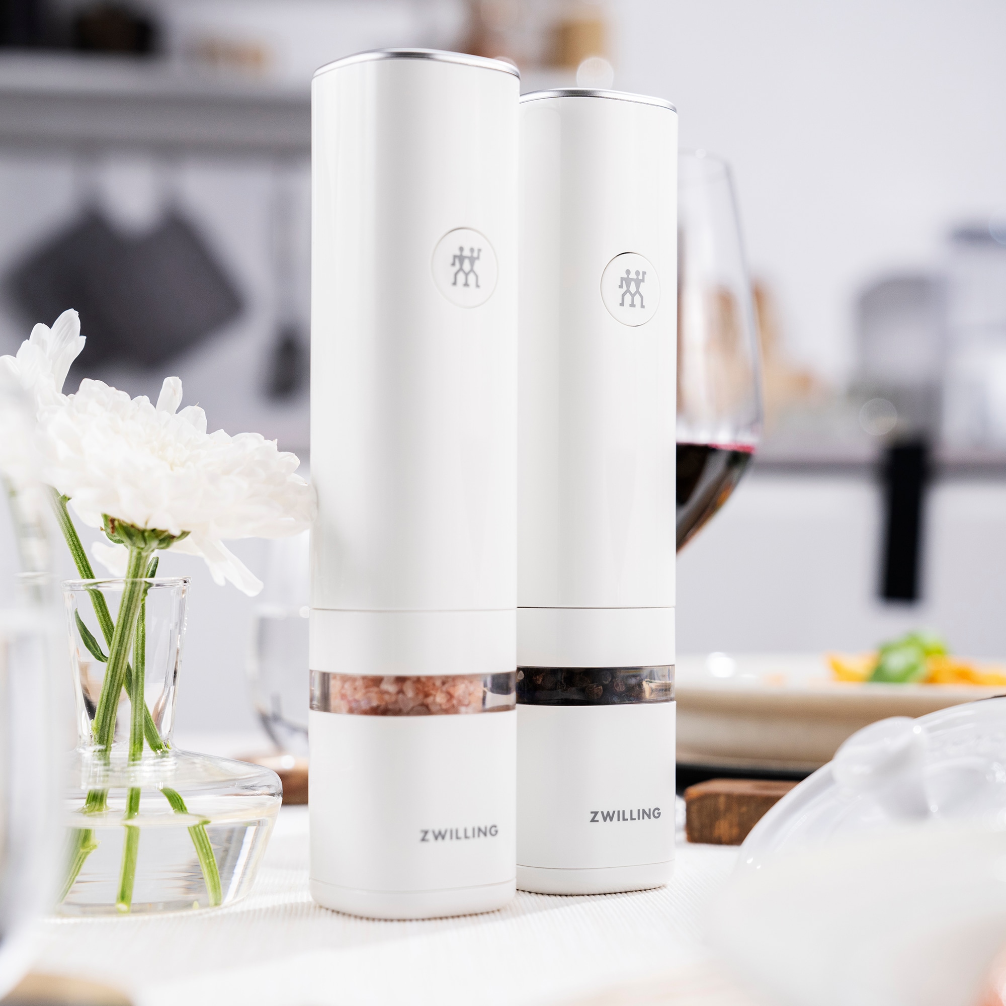 Zwilling Enfinigy Rechargeable Salt, Pepper, Spice Mill White, , hires