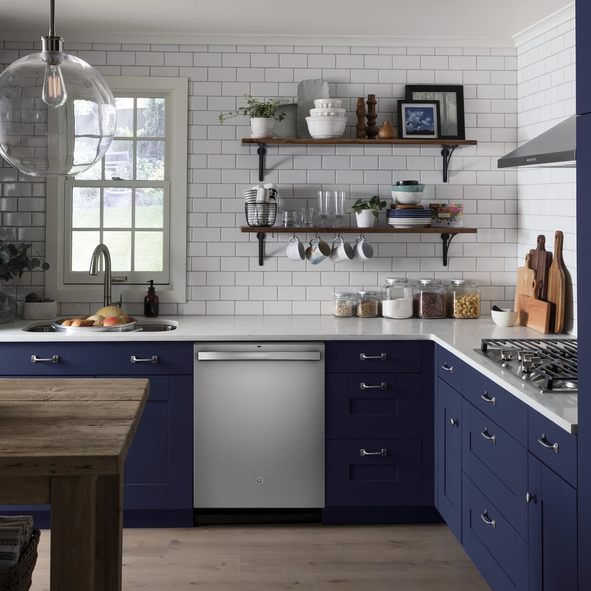 GE 30 in. Convertible Chimney Style Range Hood with 350 CFM, 4 Fan Speeds & 2 Halogen Lights - Stainless Steel, , hires