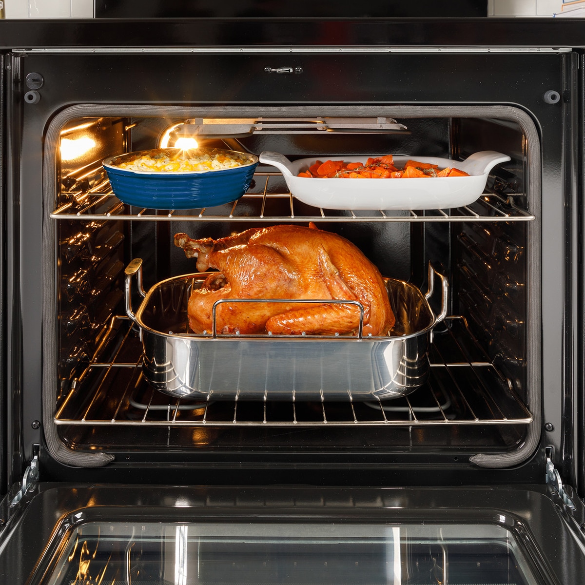 GE 400 Series 30 in. 5.3 cu. ft. Smart Electric Range with Radiant Burners - White, White, hires