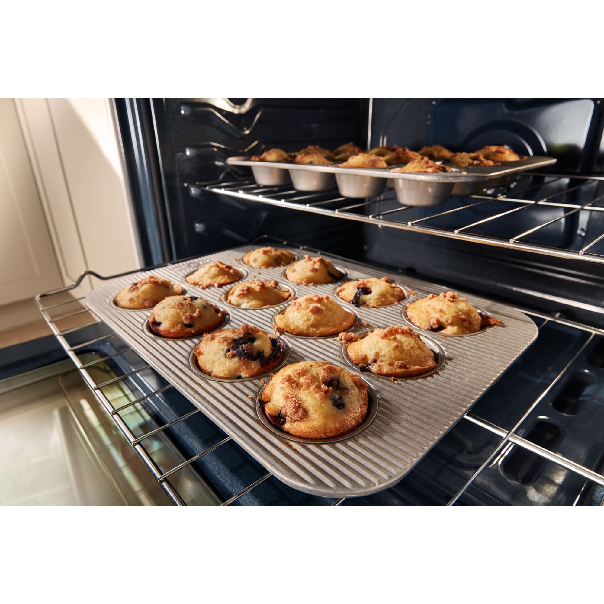 Whirlpool 30 in. 5 cu. ft. Air Fry Standard Convection Gas Range with 5 Sealed Burners - White, White, hires