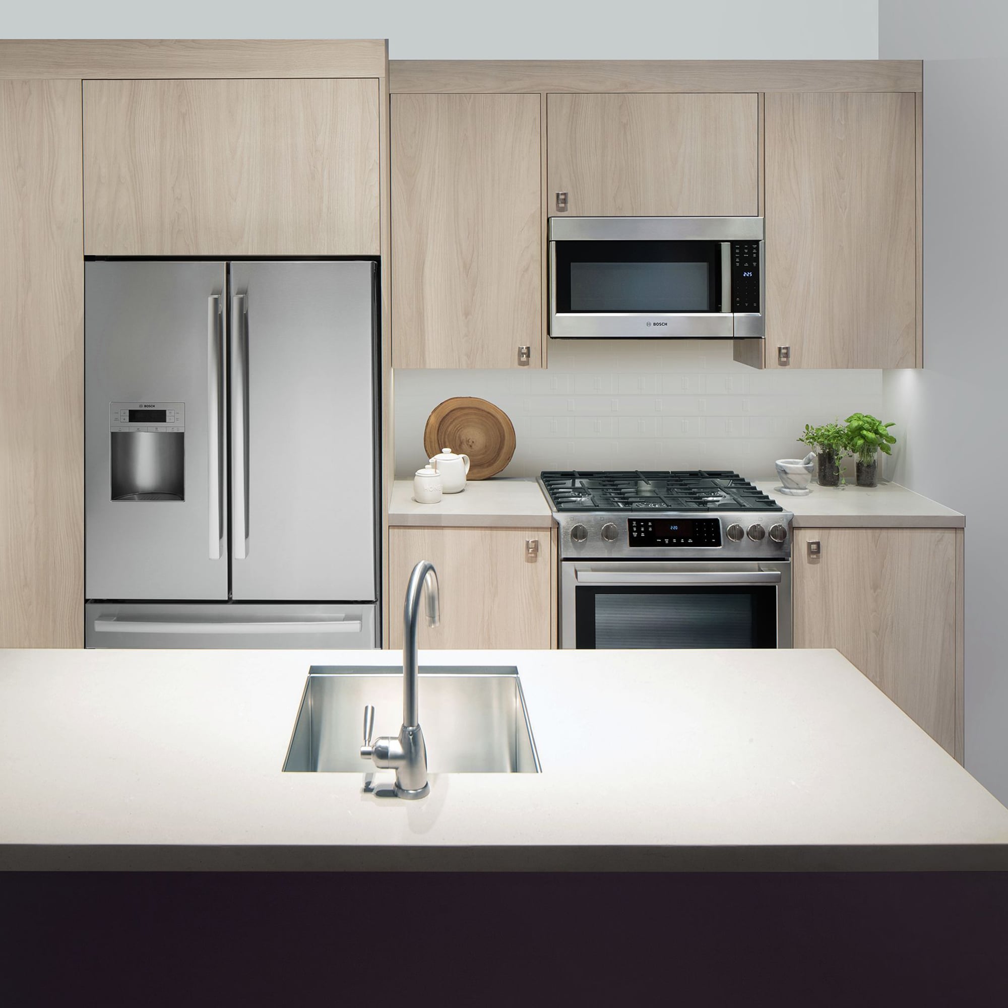 Bosch 800 Series 30 in. 1.9 cu. ft. 1000W Over-the-Range Microwave with 385 CFM, Convection & Sensor Cooking - Stainless Steel, , hires