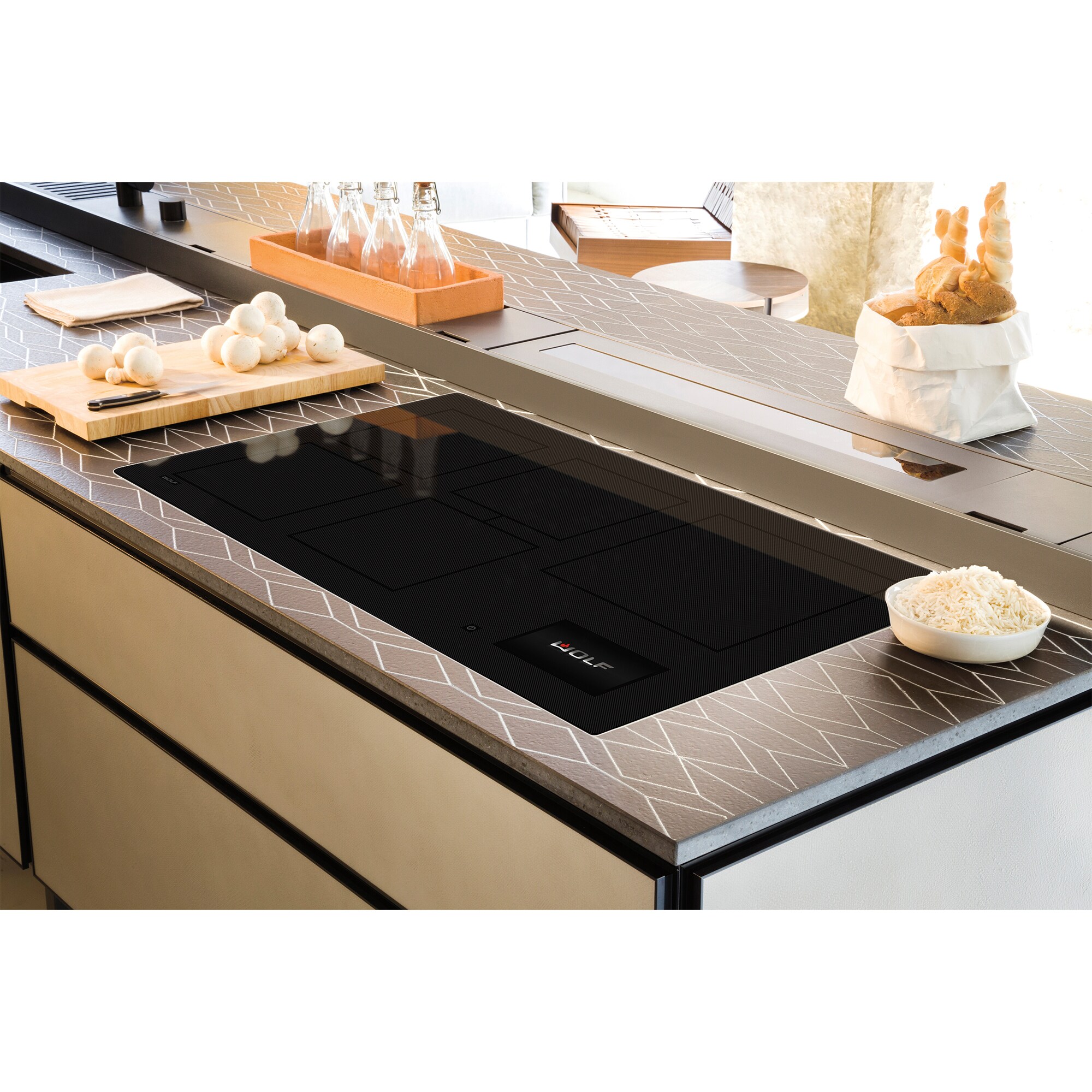 Wolf Contemporary Series 36 in. 5-Burner Induction Cooktop with Simmer Burner - Black, , hires